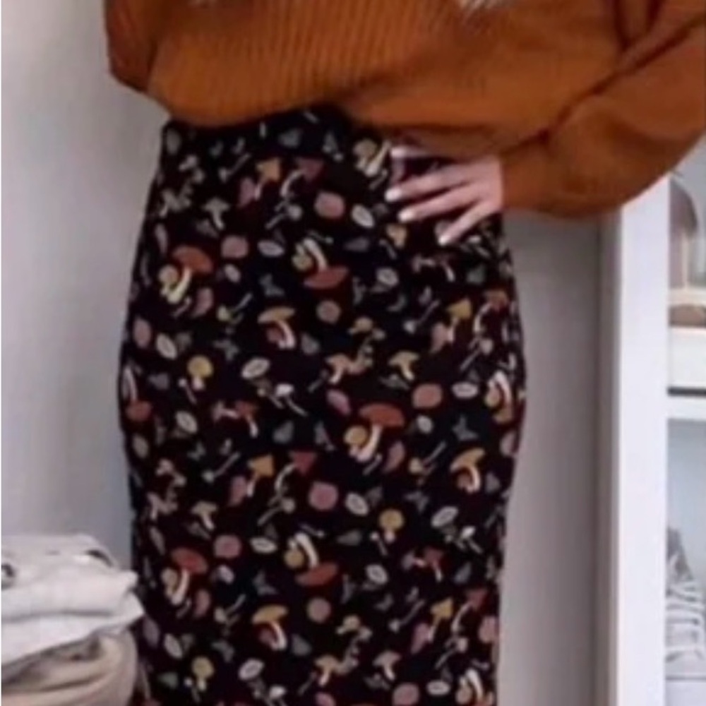 Black Floral Pencil Skirt - Unbranded